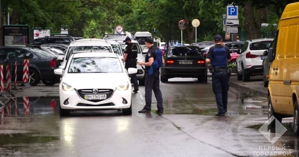 На Французском бульваре в Одессе произошла стрельба: полиция объявила план "перехват"