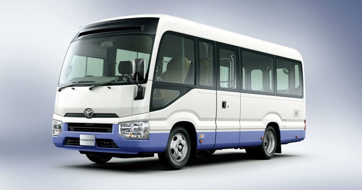 В Японии стартуют продажи нового автобуса Toyota Coaster