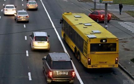 В Киеве на День защитника Украины ограничат движение транспорта