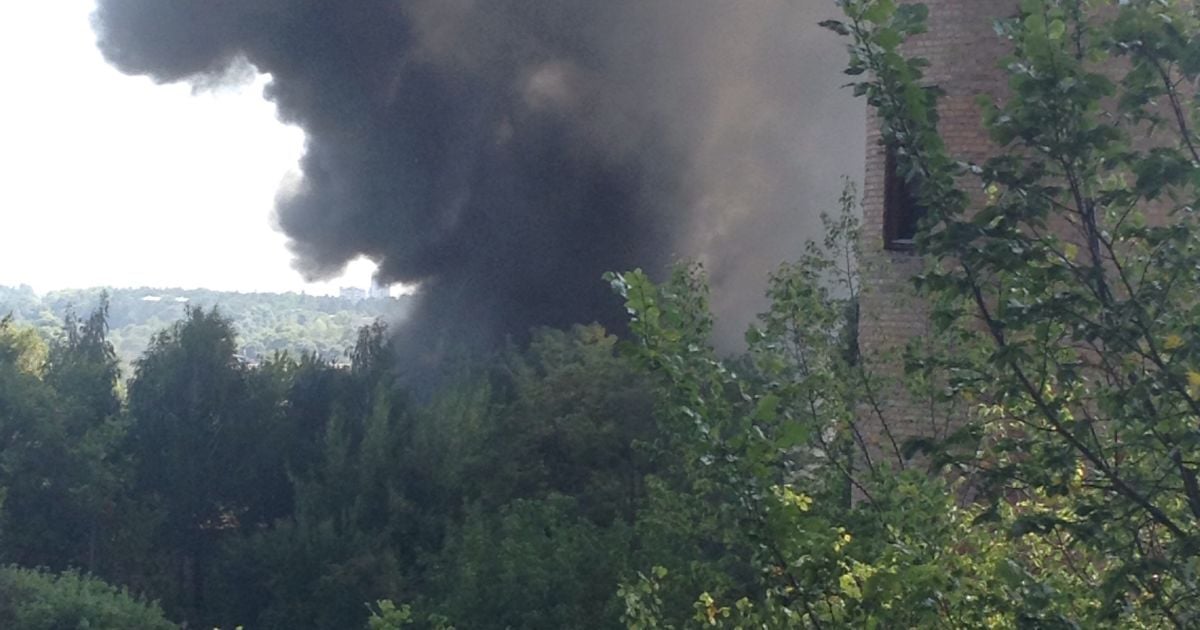 В Буче начался масштабный пожар на промышленном предприятии / © ТСН.ua