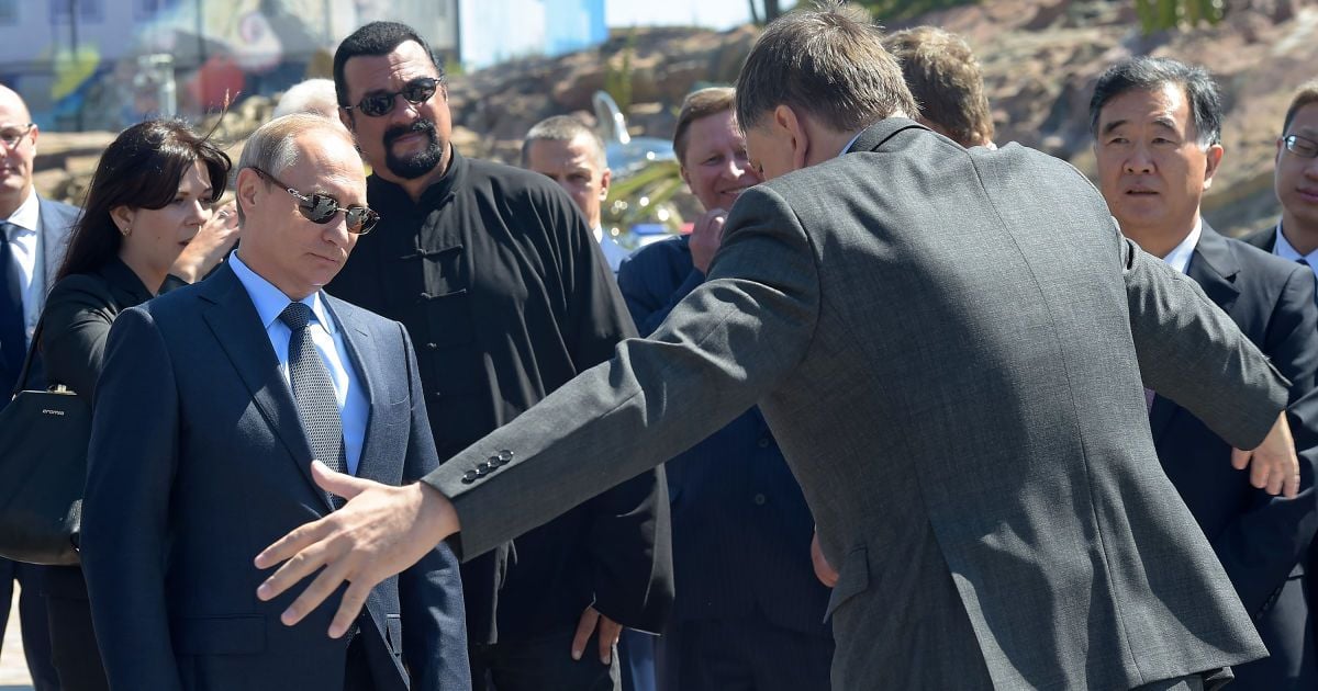 Путін дав російське громадянство Стівену Сігалу