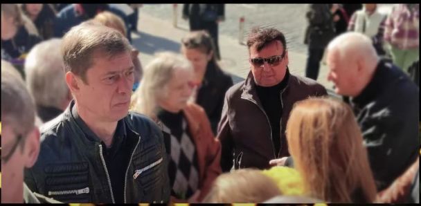 Данилець та Мойсеєнко на похороні Ніни Матвієнко