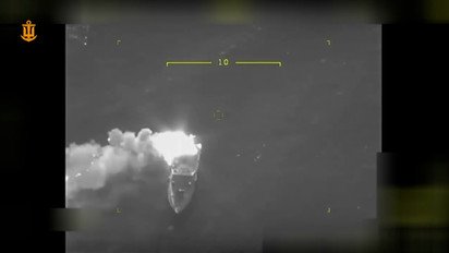 Бійці ВМС ЗСУ показали момент знищення російського катера разом із десантом