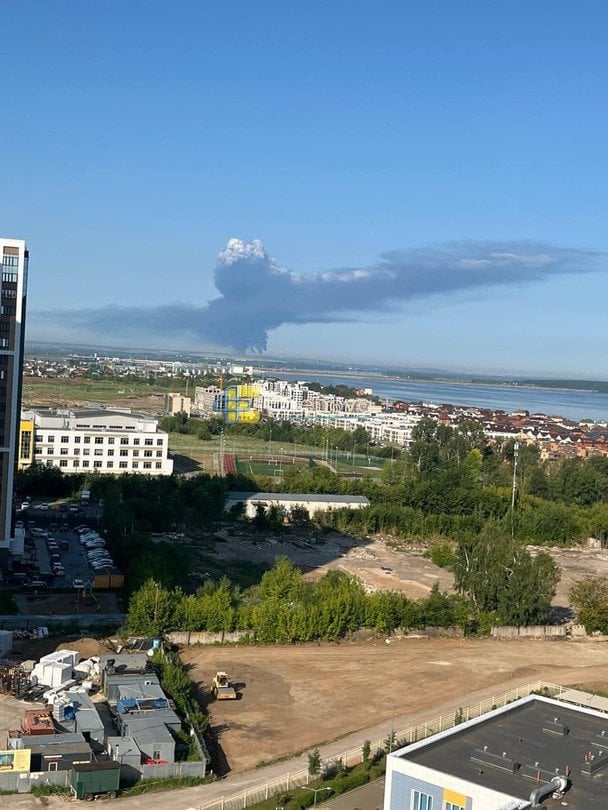 Атака на НПЗ у Нижньокамську (Татарстан). / © Exilenova+