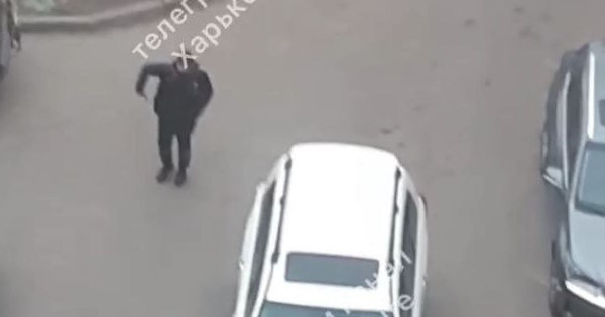 Водій Land Cruiser, який збив дітей на переході у Харкові, шукав "закладку" з наркотиками: показали відео