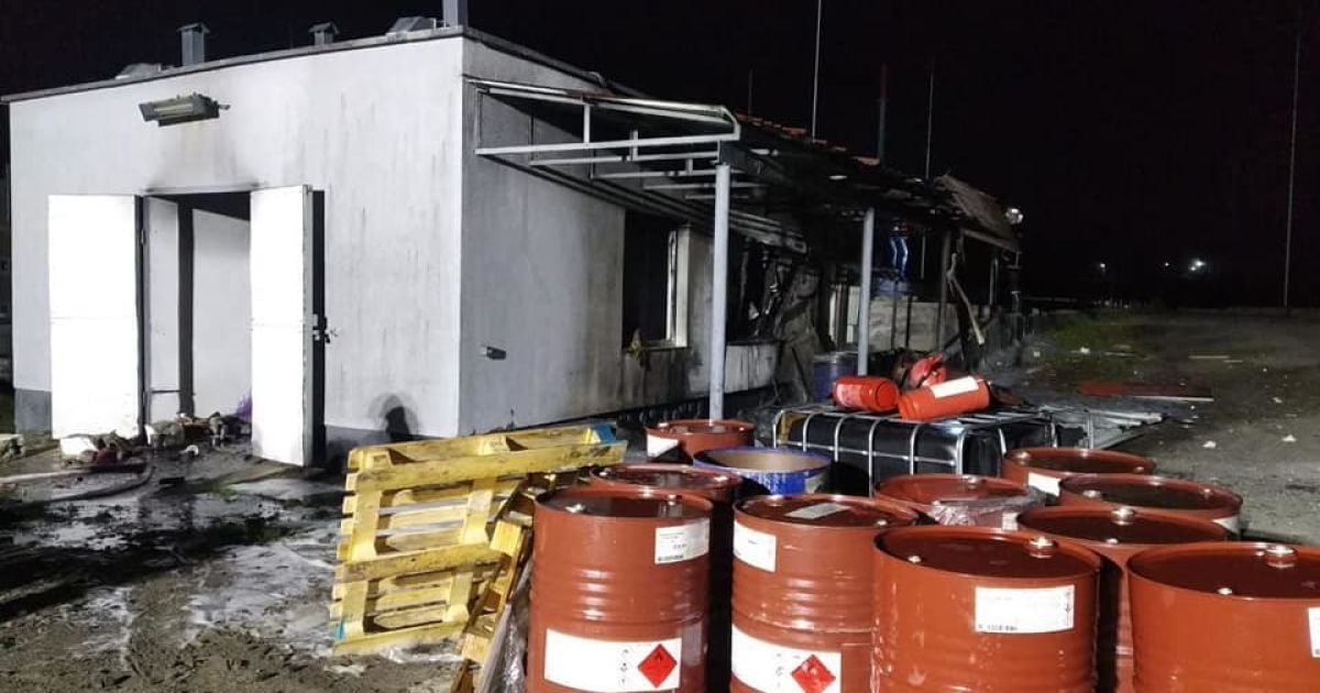 Пожежа на хімічному підприємстві на Рівненщині_8 / © Главное управление ДСНС в Ровенской области