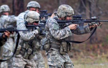 Американские военные в ближайшее время начнут тренировать бойцов Нацгвардии - Байден