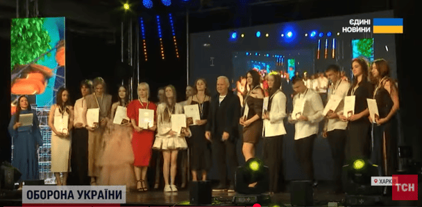 Выпускной в Харькове: как дети прощались со школой в укрытиях