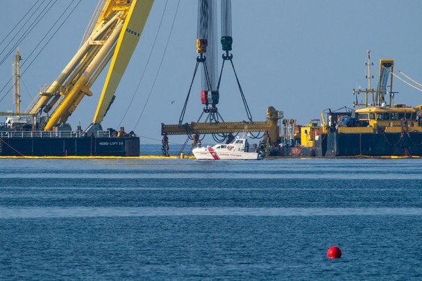Возле Сицилии подняли со дна затонувшую в прошлом году суперяхту - тогда погиб миллиардер