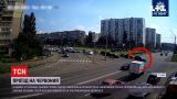 Новости Украины: в Киеве таксист разбил 5 автомобилей, пытаясь проскочить на "красный"