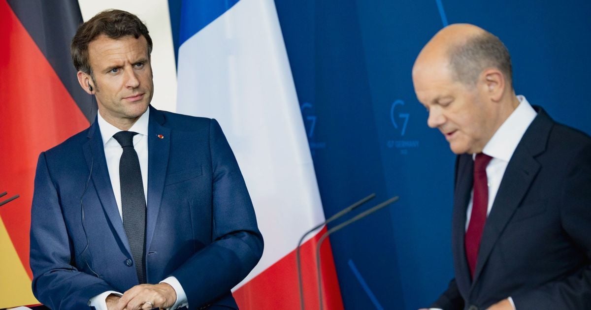 Politico зазначає, що між Макроном та Шольцом існує особиста неприязнь