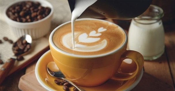 Які добавки не можна пити з кавою: фармацевт пояснив чому