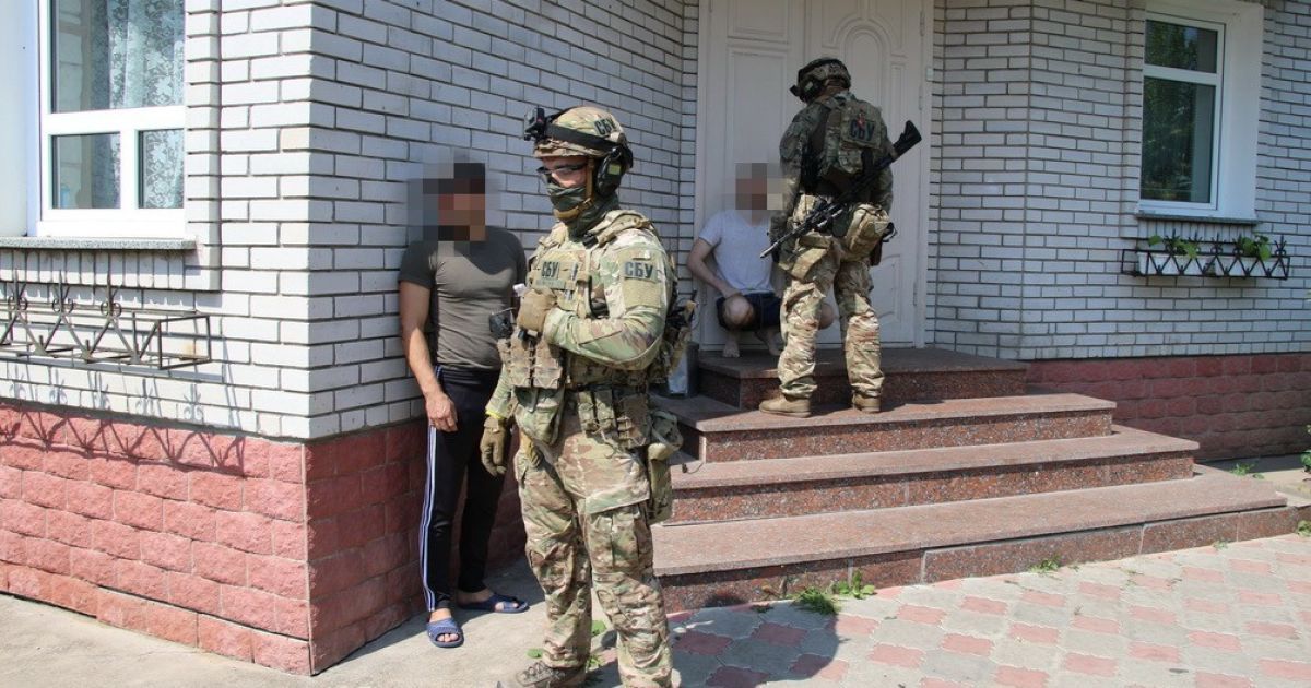 Розкрадали склади: військові продавали іноземцям комплектувальні до бойових вертольотів ЗСУ