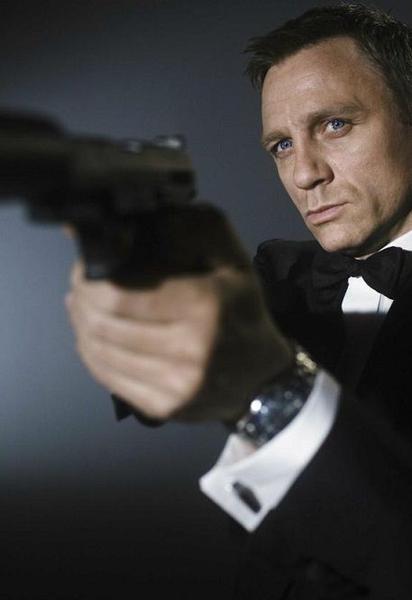 Романи та подвиги агента 007: Інфографіка про Джеймса Бонда