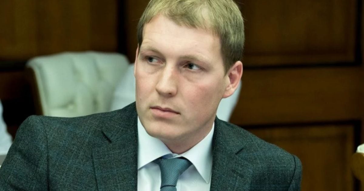 Экс-депутат Госдумы РФ бросил политику и переехал в Германию. Его уже отстранили от работы