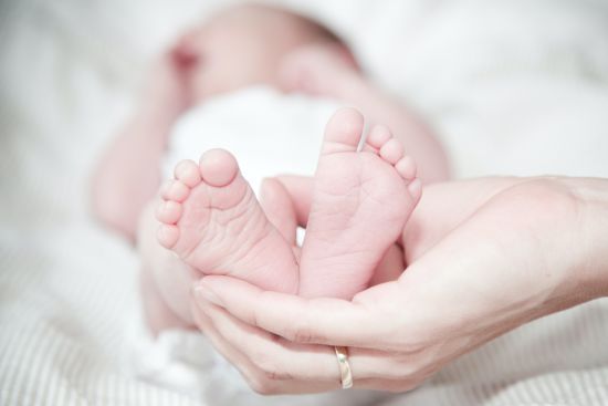 Чи потрібно догодовувати дітей на грудному вигодовуванні: прості відповіді