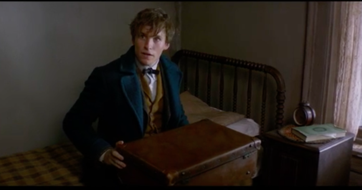 Зоолог Ньют Скамандер у всесвіті Гаррі Поттера написав однойменну книгу про фантастичних звірів