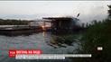 Плавающий ресторан на воде сгорел на Русановской набережной