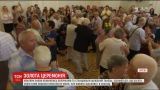 15 подружніх пар одночасно відсвяткували свої "золоті весілля" у Херсоні