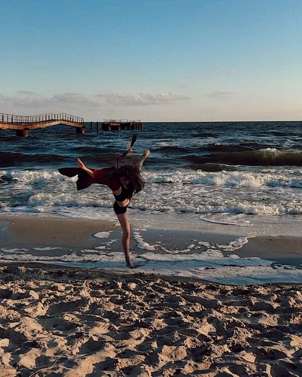  / © instagram.com/lilyatolmach/