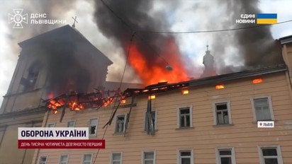 Львів палав після атаки! Дрони з різних боків били по одних й тих будівлях!