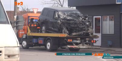 ДТП в Мариуполе: от автомобиля почти ничего не осталось