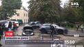 Во Львове легковушка во время движения провалилась под асфальт