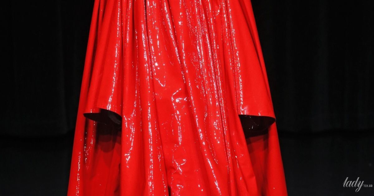 Коллекция Balenciaga прет-а-порте сезона осень-зима 2020-2021 / © East News
