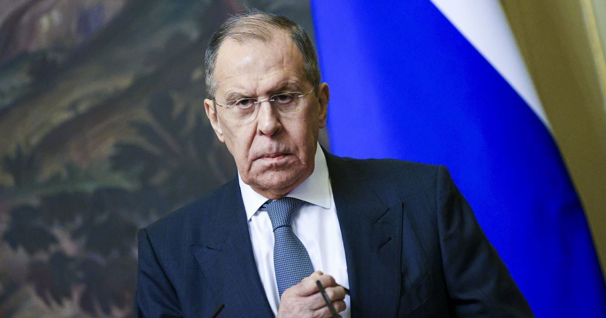 Лавров пригласил Зеленского на переговоры в Россию: "Мы готовы, пусть приезжает"