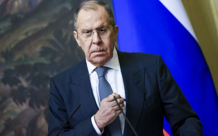 Лавров пригласил Зеленского на переговоры в Россию: "Мы готовы, пусть приезжает"