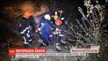В Николаеве автомобиль слетел с дороги и врезался в дерево