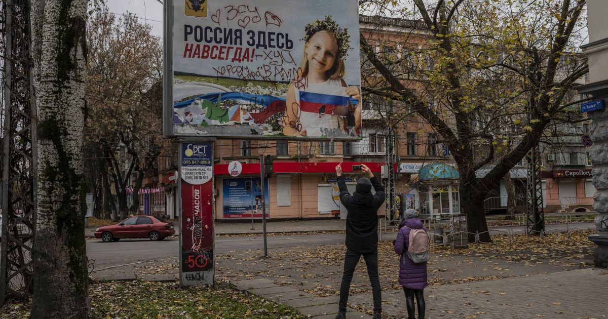 Колаборанти втікають із Лівобережжя Херсонщини - Центр національного спротиву