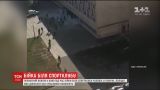 Раненый во время драки под столичным спортклубом мужчина остается в тяжелом состоянии