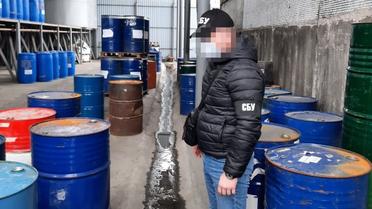 Виробництво й продаж спирту під виглядом антисептиків_5 / © Служба безопасности Украины