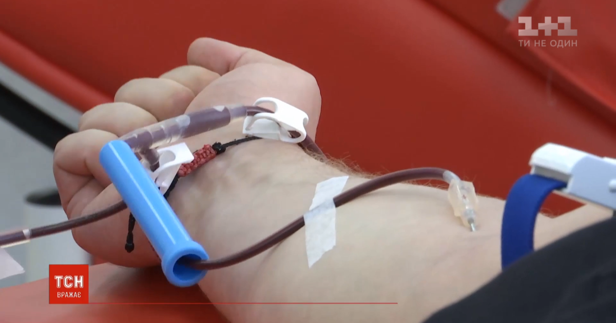 У Києві розпочалося збирання крові з антитілами у людей, які перехворіли на коронавірус