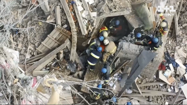 6 жовтня, після того, як ракета влучила в сусідню оселю, жінку довелося діставати з-під завалів