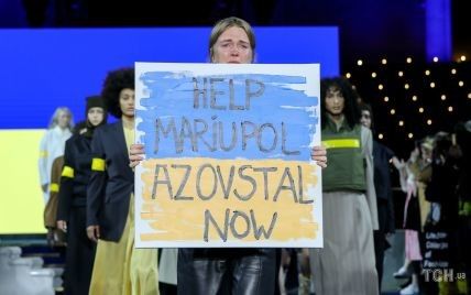 Зал аплодировал стоя: Лилия Литковская призвала спасти Мариуполь и "Азовсталь" в конце своего показа