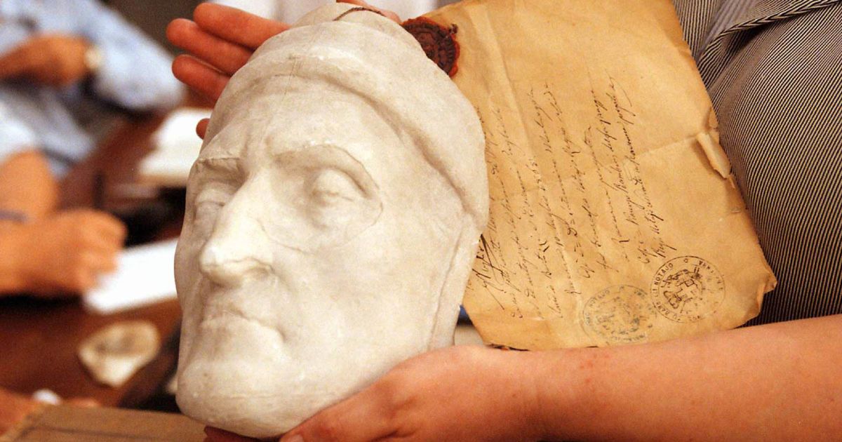 "Божественна комедія" в 3D-форматі: у Флоренції відкрили виставку на честь Данте Аліг'єрі