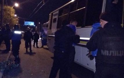 У масовій бійці фанатів у Києві постраждали троє осіб, поліція відкрила кримінальне провадження