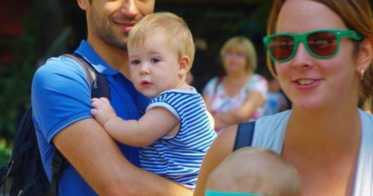 Десятки одесситок с детьми отметили в Городском саду начало Всемирной недели поддержки грудного вскармливания / © Думская