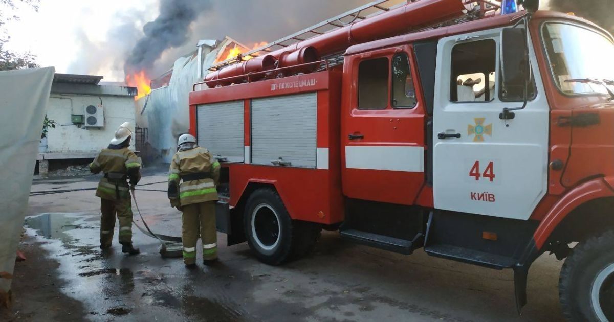 пожежа секонду в Києві_4 / © ГСЧС