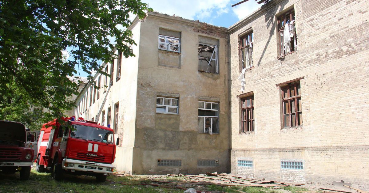 Обстріл Красногорівки. Що приховується за потужною атакою на місто під Донецьком