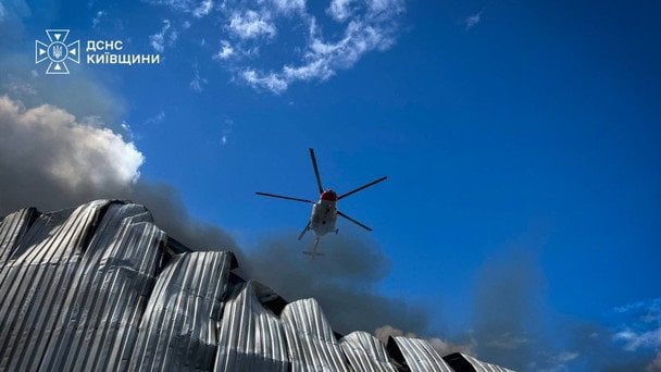 Ліквідація наслідків атаки на Київську область 27 серпня / © ДСНС