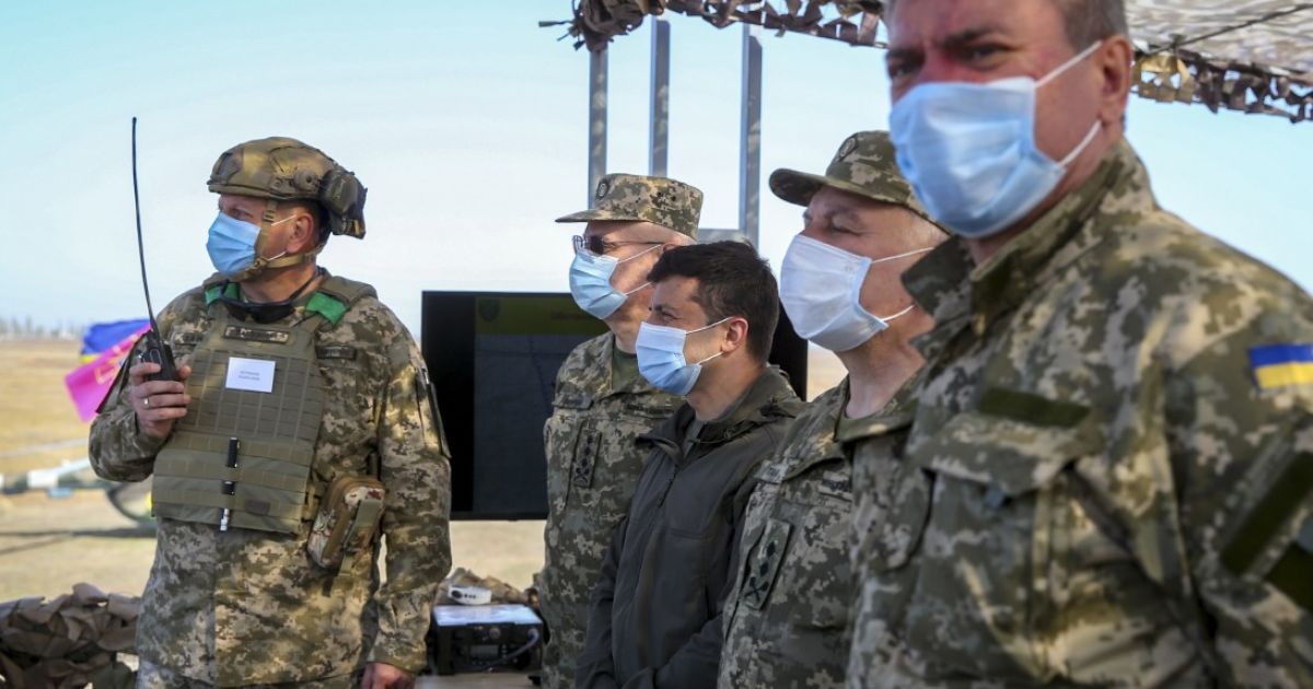 "Наші військові працюють на найвищому рівні": Зеленський відвідав військові навчання