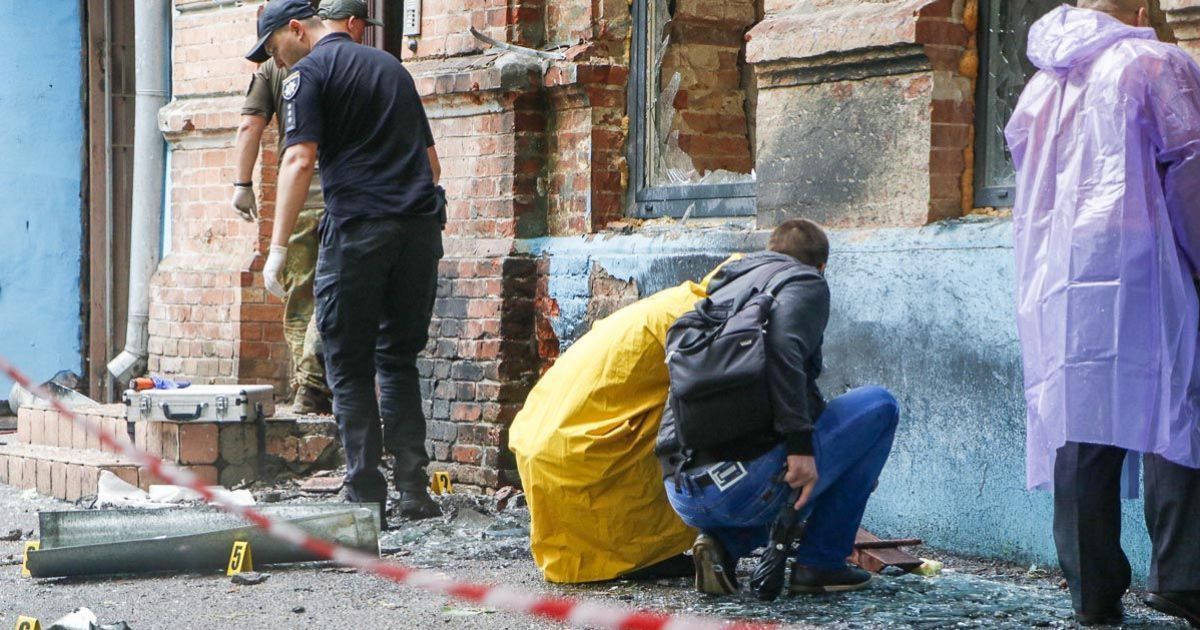 У центрі Дніпра пролунав потужний вибух: бомбу на магніт встановили в стічну трубу
