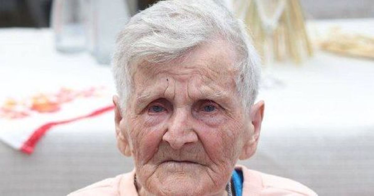 Лідія Степанівна доживатиме свого віку у новому будинку / Фото: facebook.com/Олег Гороховський