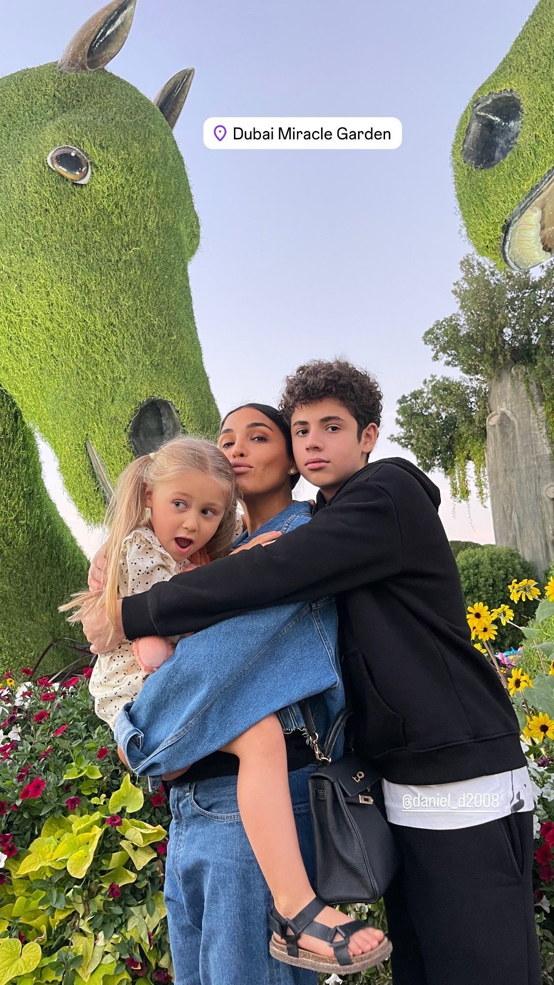 Санта Димопулос с детьми / © instagram.com/santadimopulos