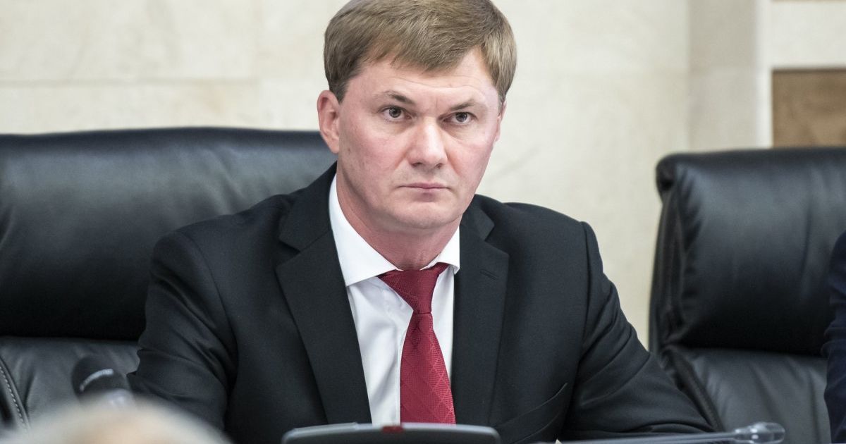 Правительство увольняет Власова с должности главы ГФС