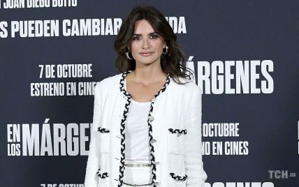В твидовом жакете и мини-юбке: Пенелопа Крус в ансамбле от Chanel появилась на фотоколле в Мадриде