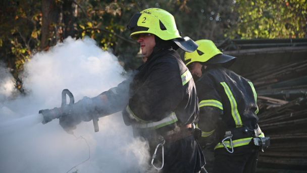 Rescuers eliminate the aftermath of the missile hits in Rivne 
